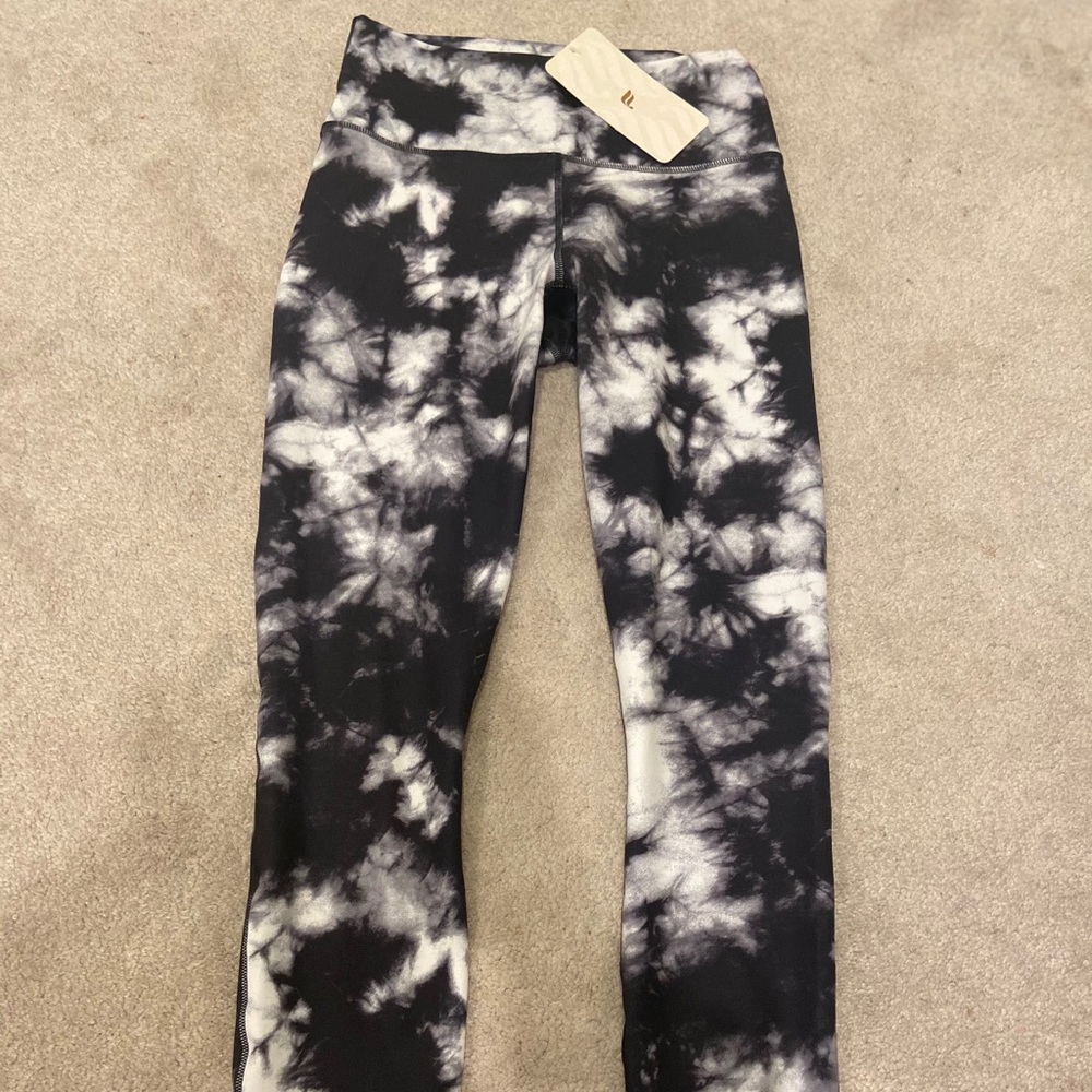 fabletics black and white leggings